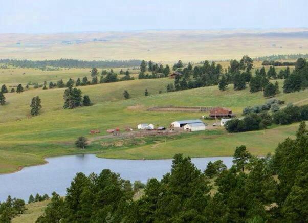 Lake Guest Ranch Villa Devils Tower Екстериор снимка
